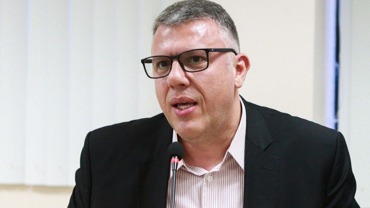 Vereador assume a vaga de Silas Câmara que se licencia do cargo (Reprodução/CMM).
