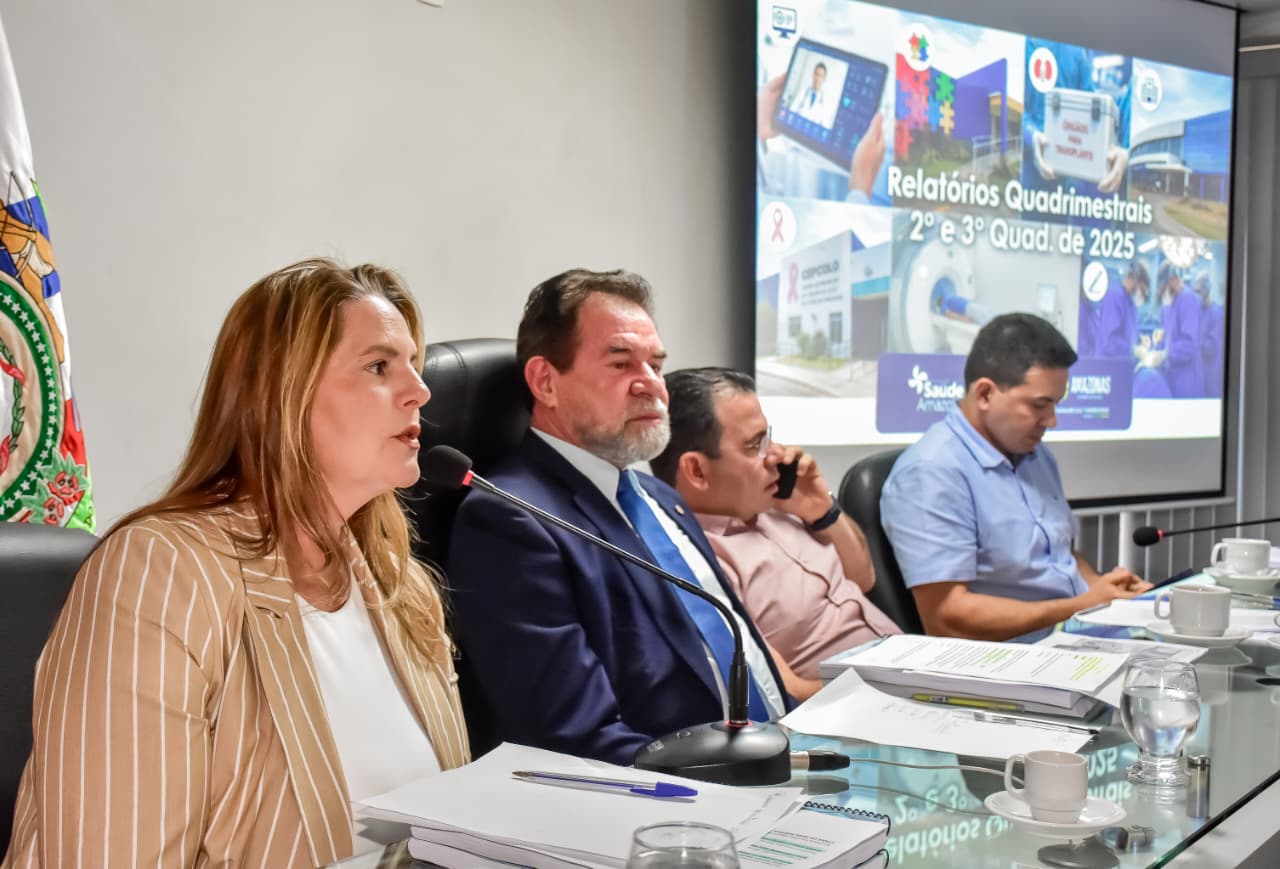 Da esquerda para a direita: secretária Nayara Maksoud; presidente da Comissão de Saúde, deputado Doutor Gomes; deputado Wilker Barreto e deputado Delegado Péricles. (Reprodução: Evandro Seixas / SES-AM)