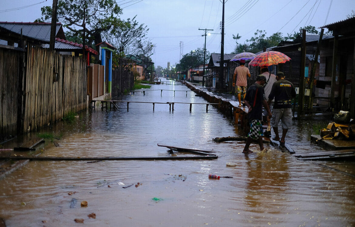AM tem 16 cidades em alerta para tempestades e risco de alagamentos nesta terça-feira (14)