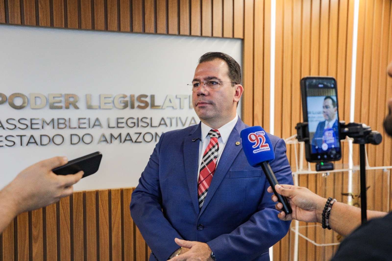 Deputado do PSD, Wilker adota cautela sobre voto na eleição indireta