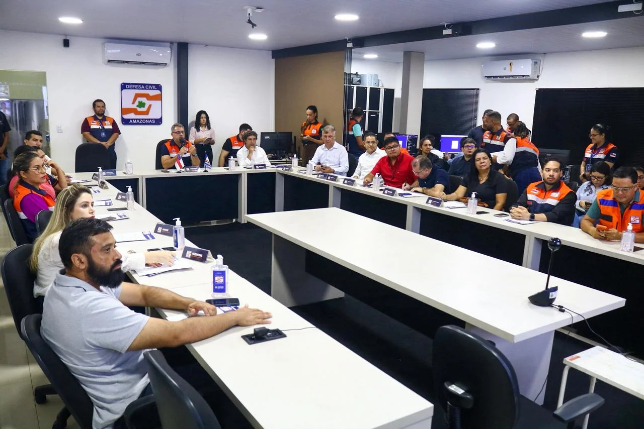 Defesa Civil prevê estiagem severa em 2026 e alinha estratégias com prefeitos do AM