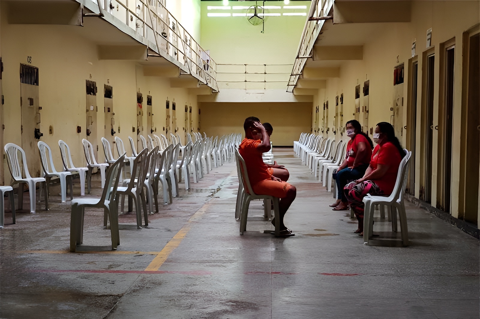 Em 2025, familiares passaram 66 dias sem visitar parentes no sistema prisional do Amazonas