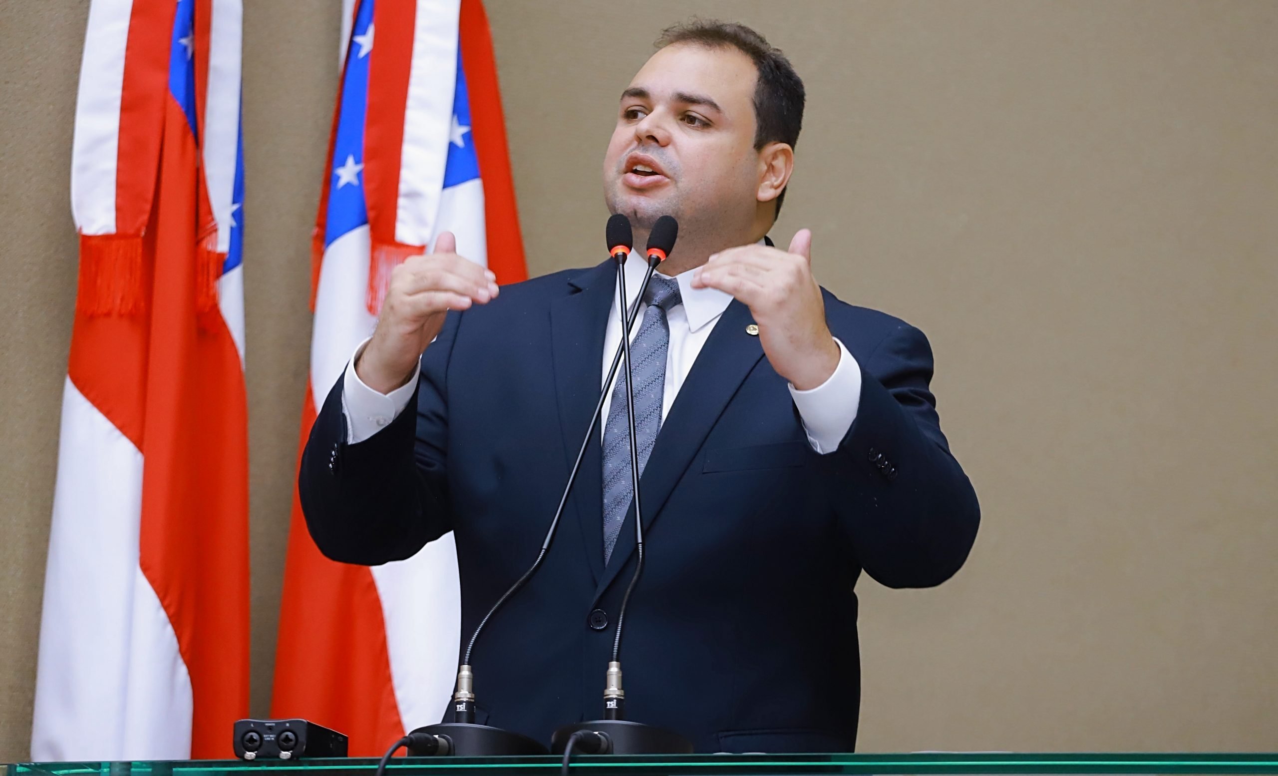 Com três meses para viabilizar imagem de gestor, Roberto Cidade inicia mudanças nas secretarias