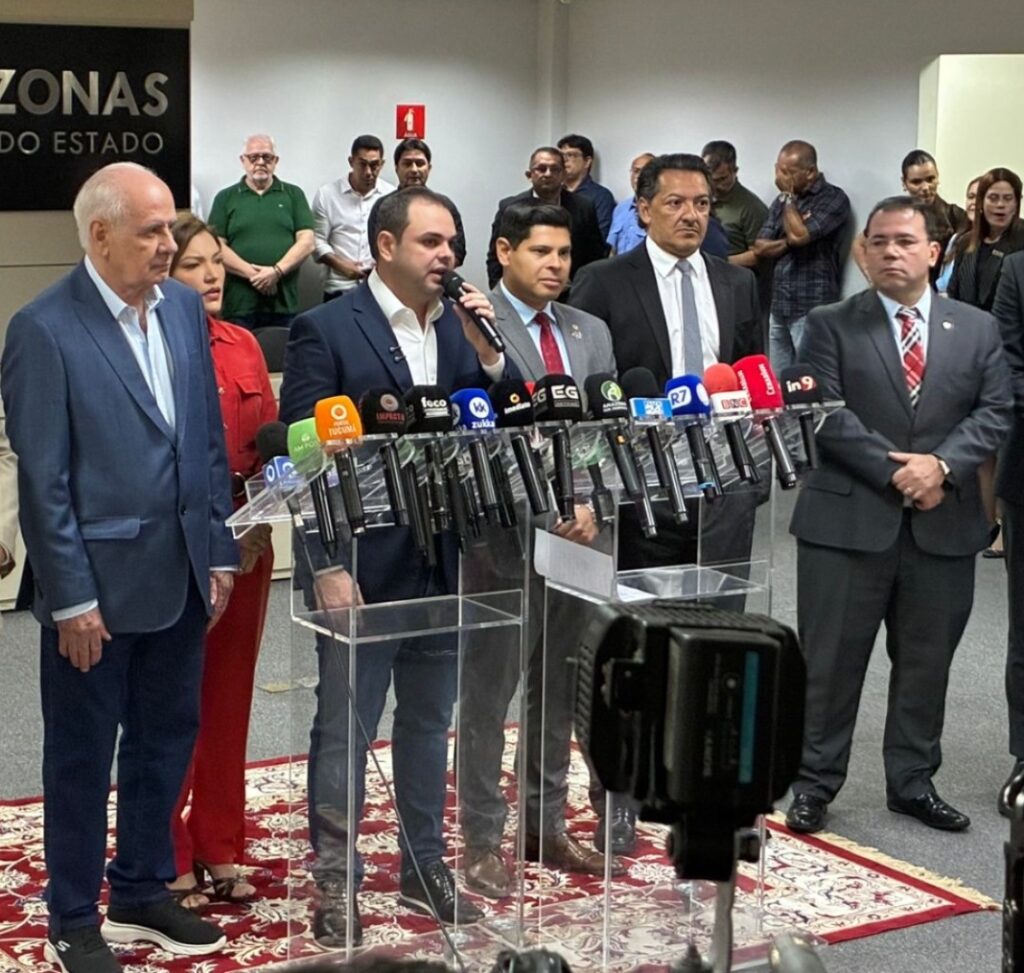Governador Roberto Cidade anuncia onze mudanças no secretariado