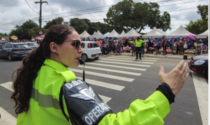 Dia das Mães terá esquema especial de trânsito no entorno de cemitérios de Manaus