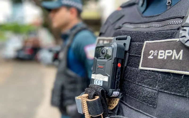 Secretário admite efetividade, mas diz faltar orçamento para AM ter câmeras corporais em PMs