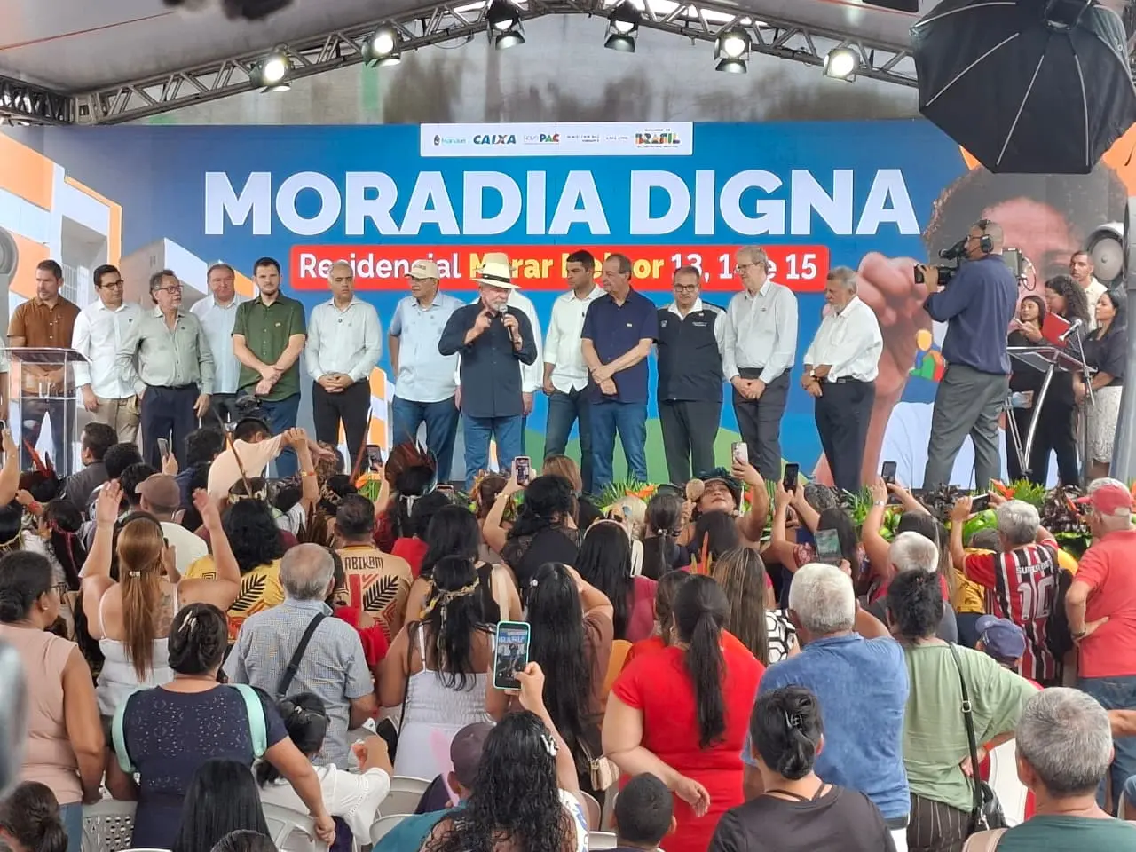 Manaus baixa a guarda: Lula chega como nome evitado até por aliados em reduto bolsonarista e sai cortejado por três dos quatro palanques de 2026 no AM