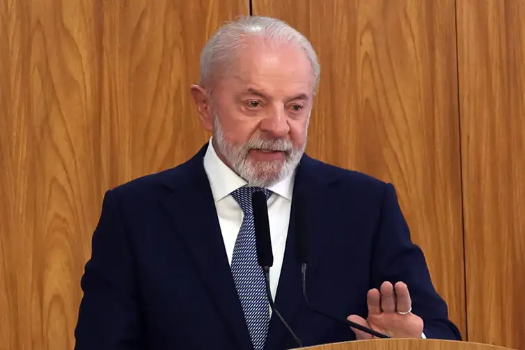 Lula afirma que Governo está preparado para o El Niño, que provoca seca intensa no AM