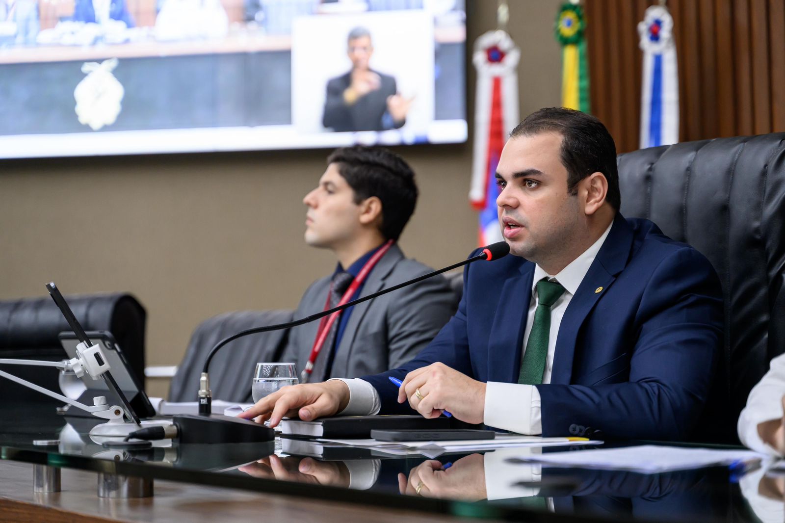 Roberto Cidade sinaliza aumento do Auxílio Estadual, mas impõe condição fiscal