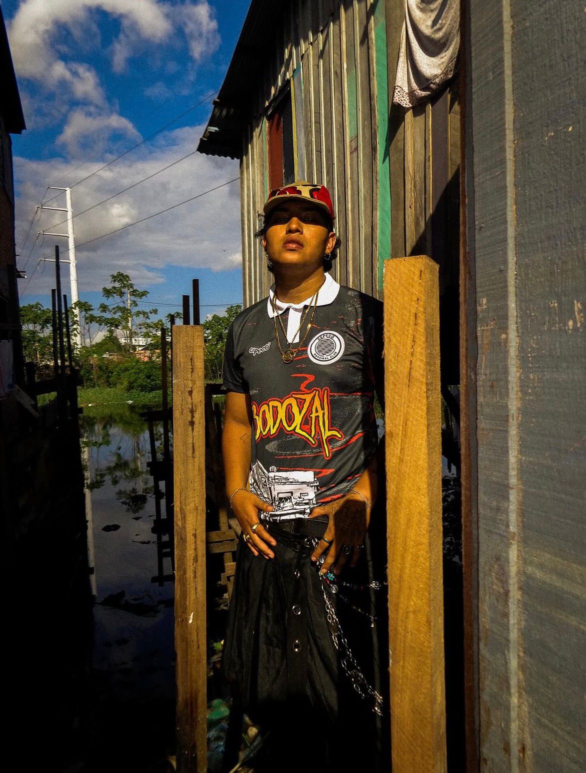 Marca de moda inspirada na cultura periférica amazônida valoriza sustentabilidade para reduzir desperdício em Manaus