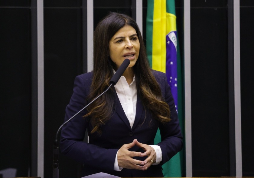 Alexandre de Moraes vota por condenação da ex de Silas Câmara em processo no STF
