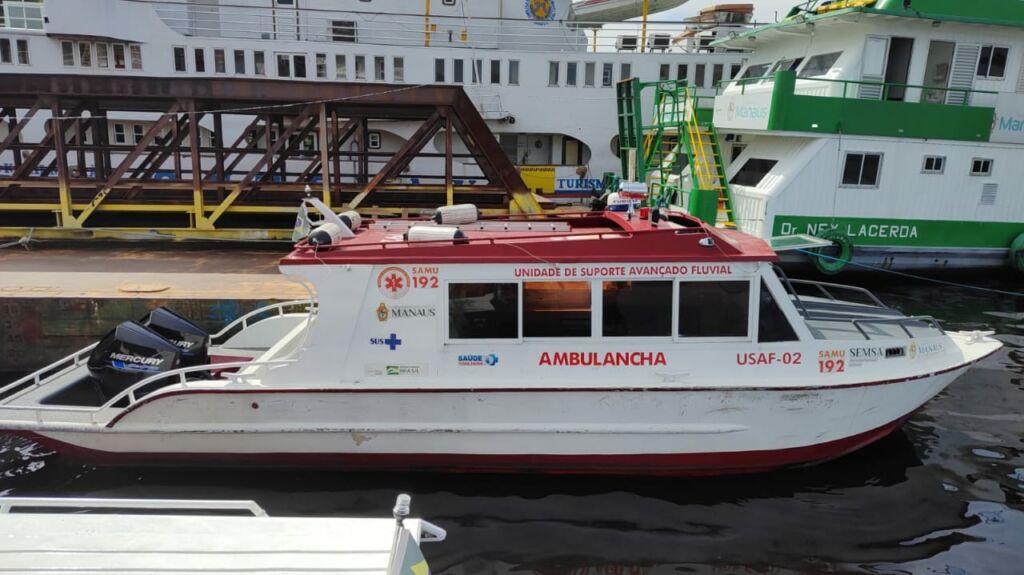 Criminosos furtam "ambulancha" no porto do São Raimundo, em Manaus