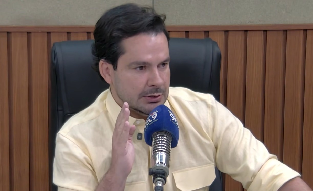 Alberto Neto avalia que privatização de refinaria gerou concorrência e reconhece racha no PL