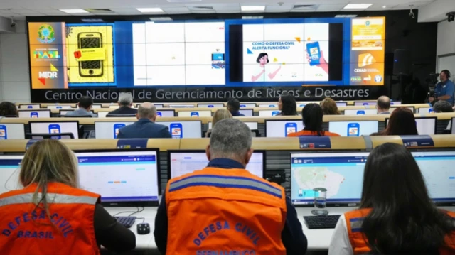 Defesa Civil alerta manauaras sobre invasão no sistema nacional