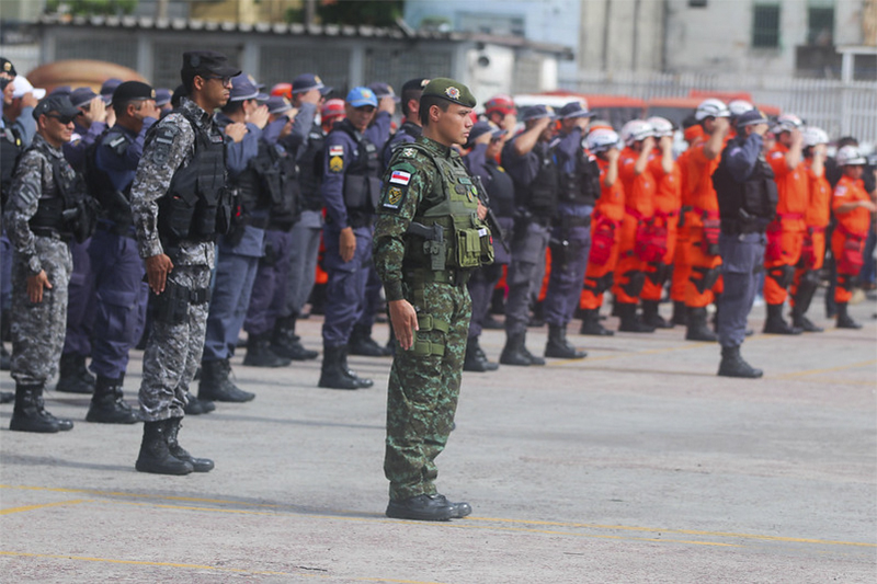 PMs e bombeiros vão receber auxílio-fardamento a partir de julho, anuncia Governo do AM