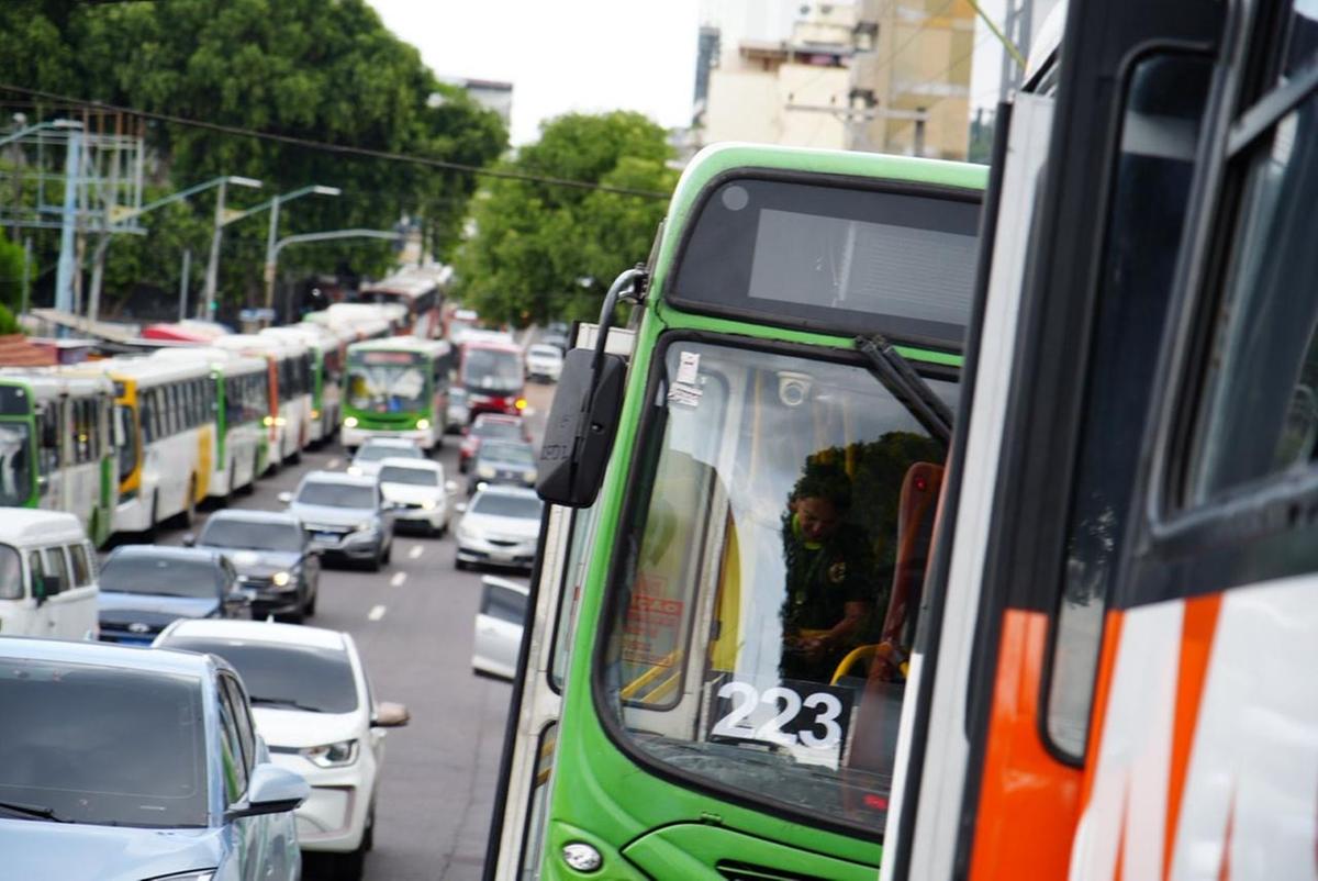 Greve no transporte coletivo de Manaus é suspensa após prefeitura marcar reunião com sindicato