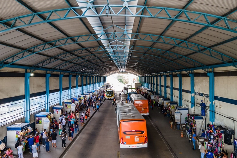 Após reclamações de usuários, sindicato nega redução na frota de ônibus em Manaus