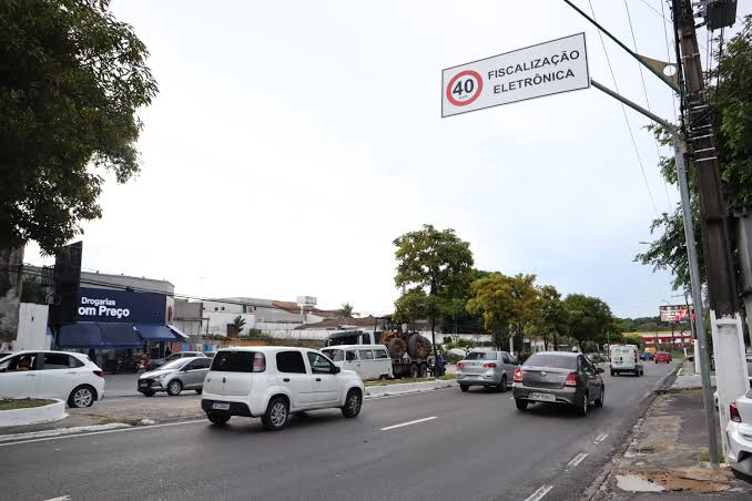 Novos radares de controle de velocidade começam a funcionar em Manaus
