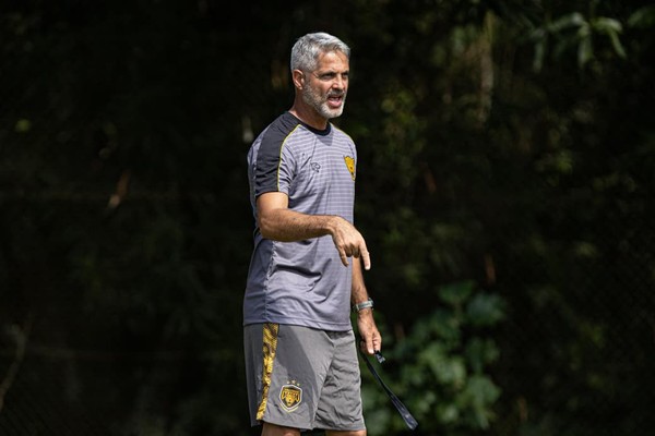Amazonas não terá o técnico Rodrigo Santana no jogo diante do Paysandu, em Manaus
