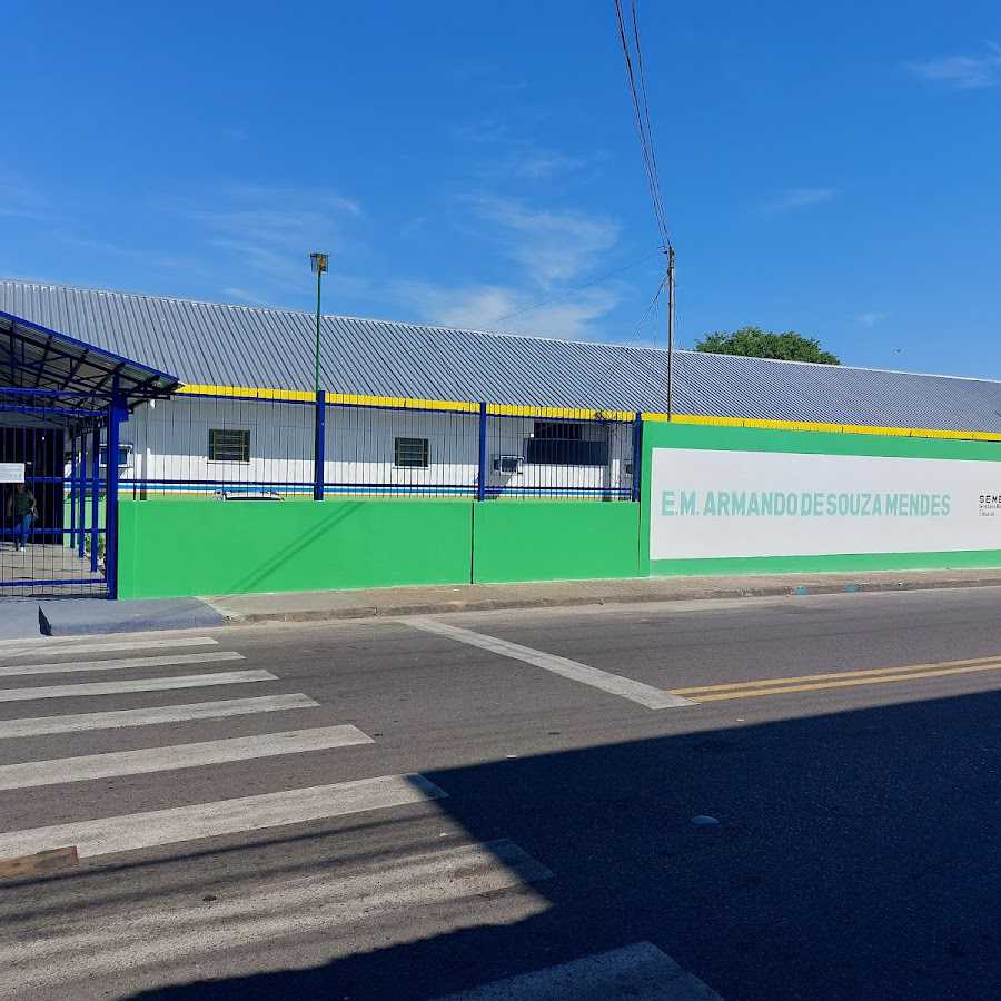 Escola de Manaus é evacuada por suspeita de bombas em malas deixadas no local