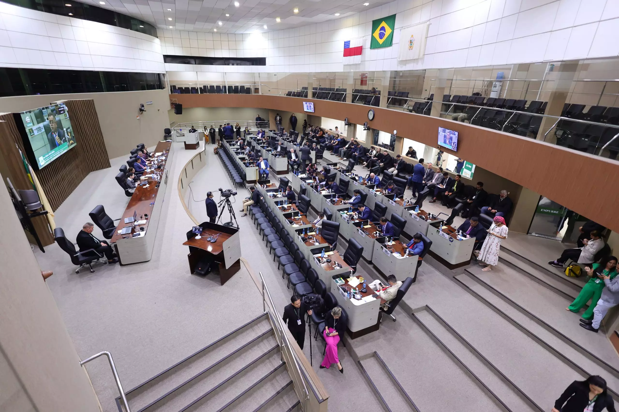PT-AM vive divergências internas a poucos dias do início do período de campanha eleitoral