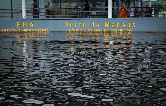 Nível do rio Negro em Manaus recua 95 centímetros nos últimos 40 dias
