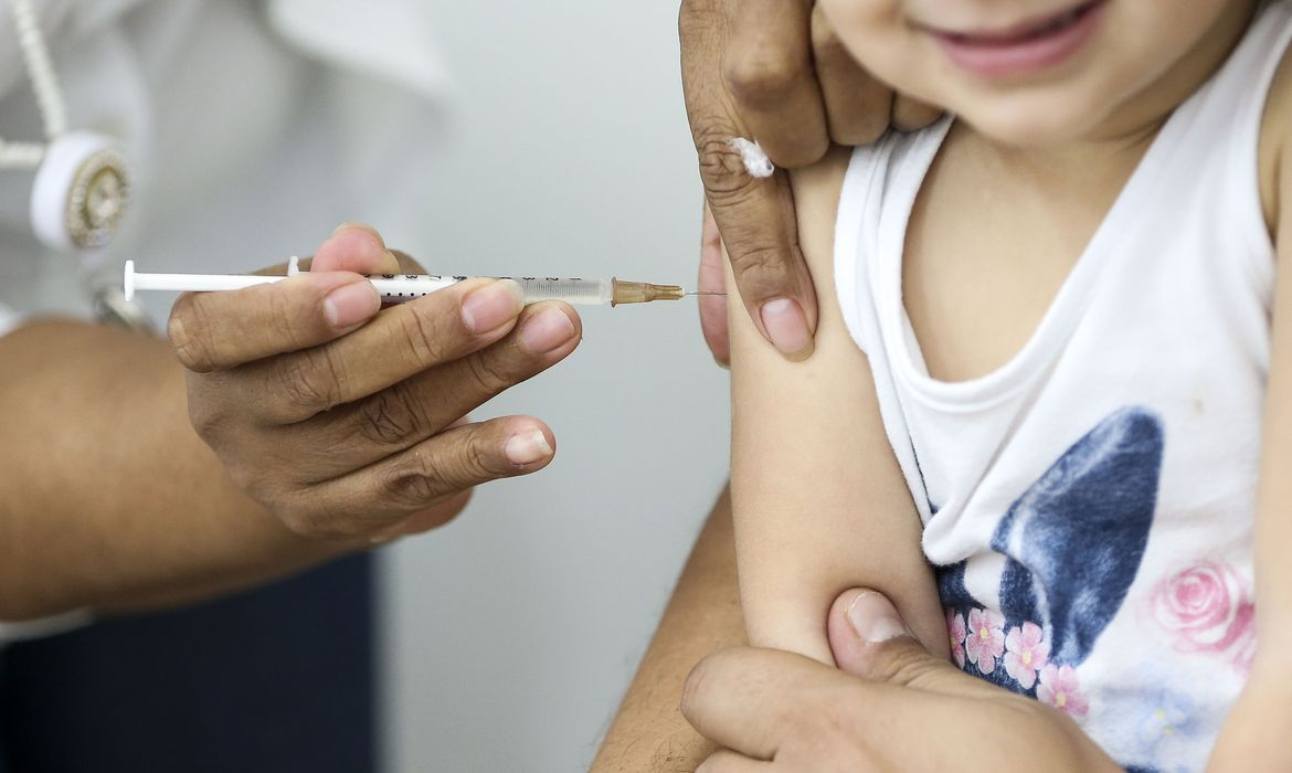Ministério da Saúde fará campanha de atualização das vacinas para crianças e adolescentes