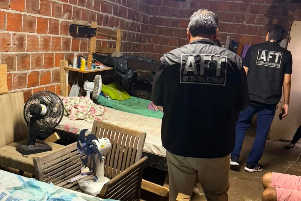 Polícia Federal resgata 50 pessoas em condições análogas à escravidão no AM