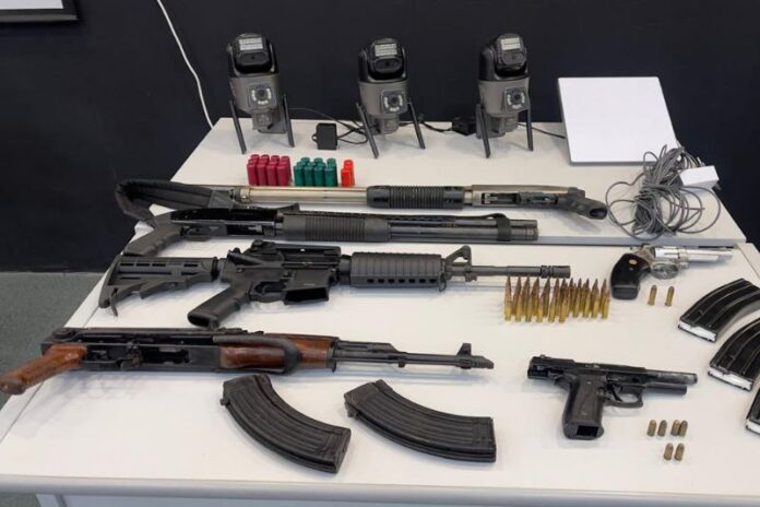 Polícia desarticula grupo ligado à facção que monitorava forças de segurança do AM