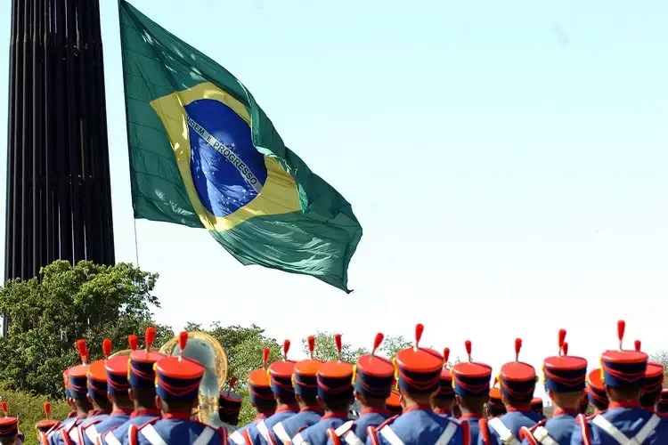 Orlando Câmara | Ser patriota é amar o país, sua gente e proteger o seu povo