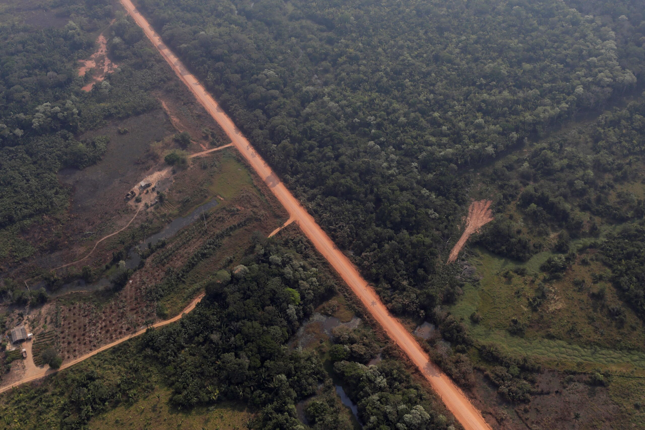 Empresa escolhida para maior parte das obras na BR-319 é investigada em outros estados