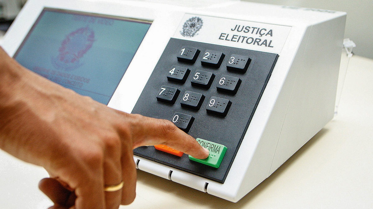 Quatro candidatos ao governo do AM já gastaram quase 100% dos recursos em campanha