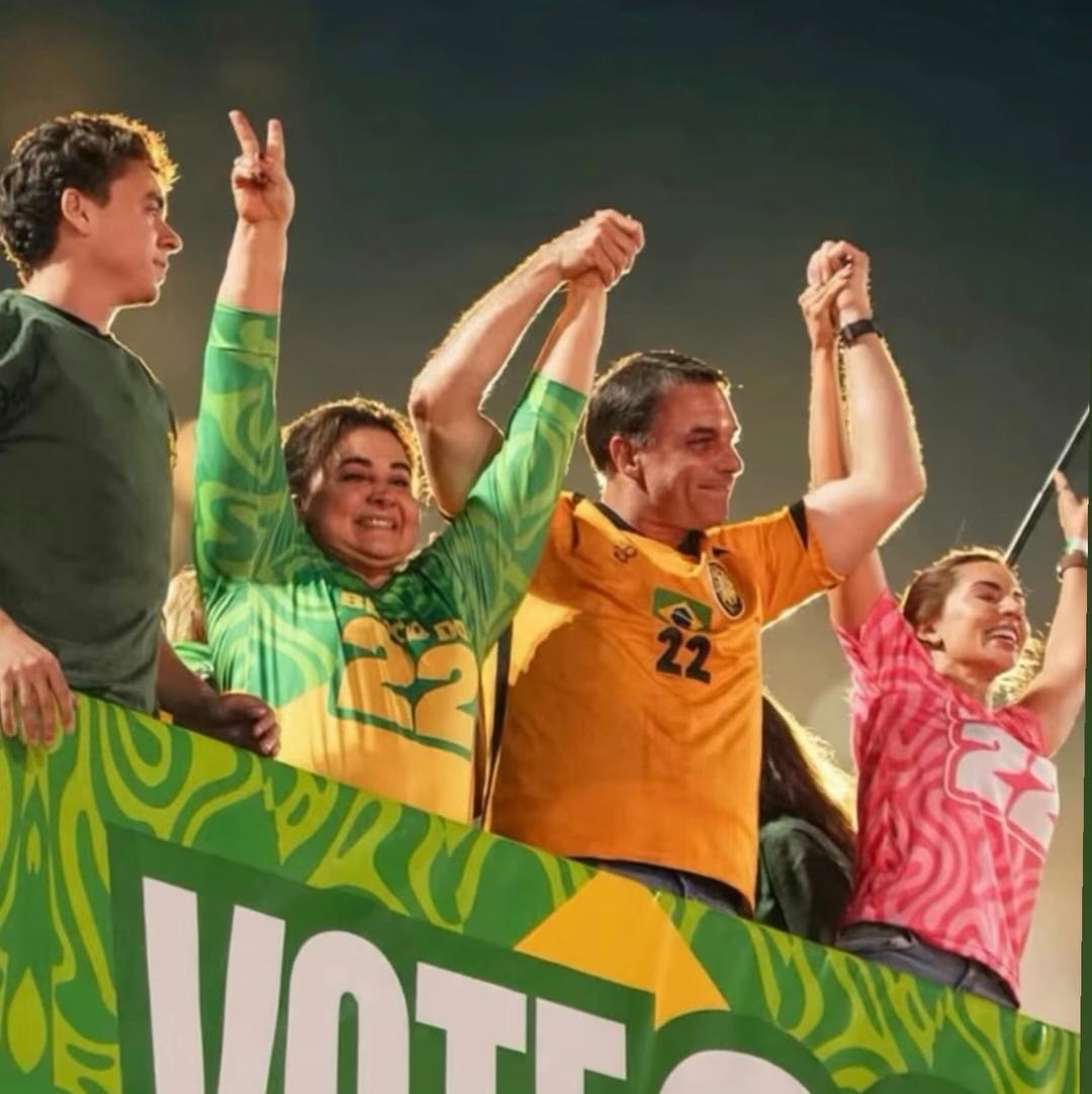 Em ato na Ponta Negra, Flávio Bolsonaro critica Lula sobre queimadas