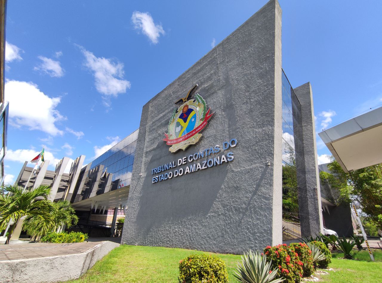 Julgamentos das contas de 2024 e 2025 da Prefeitura de Manaus ficam para dezembro