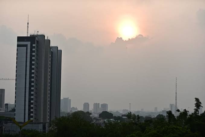 Mesmo com chuva, qualidade do ar é ruim em Manaus nesta segunda-feira (26)