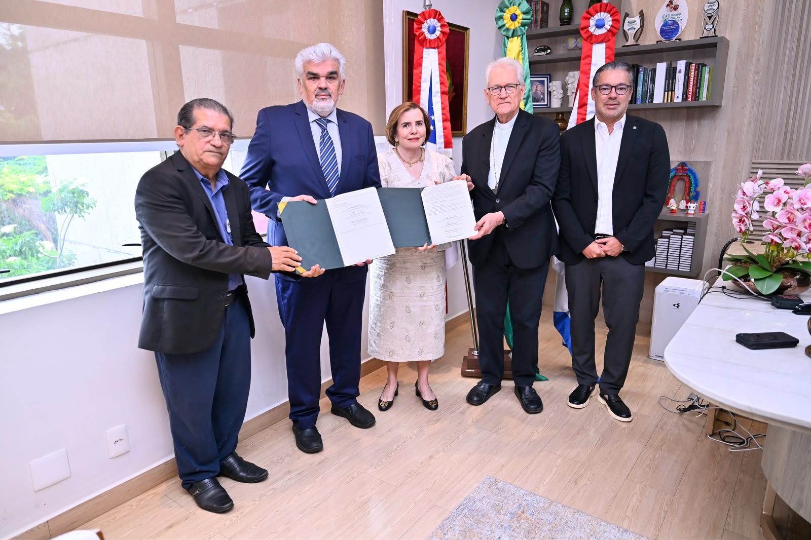 TCE e Arquidiocese firmam acordo para ampliar educação ambiental no AM