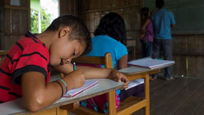 Investimento de 400 milhões é feito na educação por meio do programa Educa+Amazonas