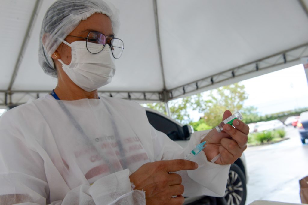 Esquema de vacinação para adolescentes é anunciado em Manaus