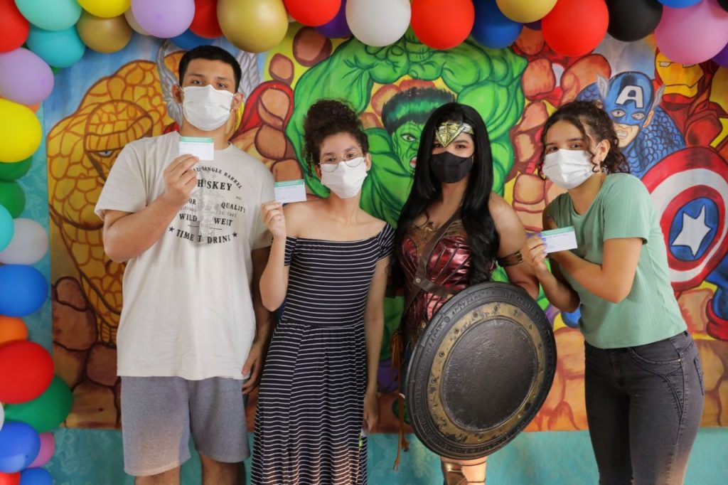 Campanha de vacinação contra covid-19 imuniza mais de 73 mil pessoas em Manaus
