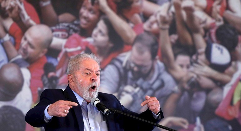 Volta de coligações aumenta tendência de frente centro-esquerda no AM em torno de Lula