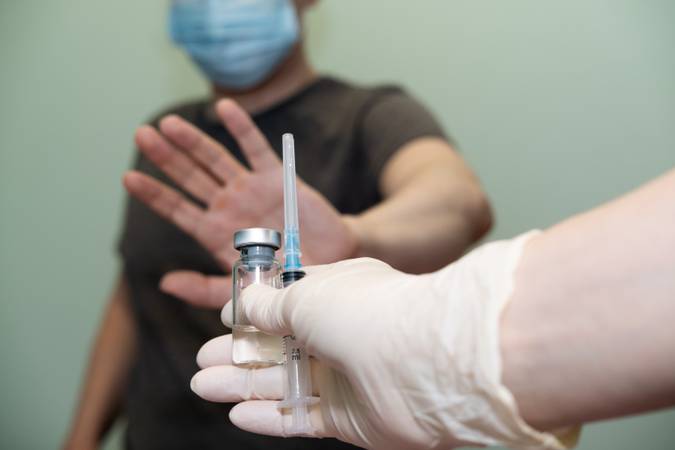 Mais de 435 mil adultos não tomaram nenhuma dose da vacina contra Covid no AM