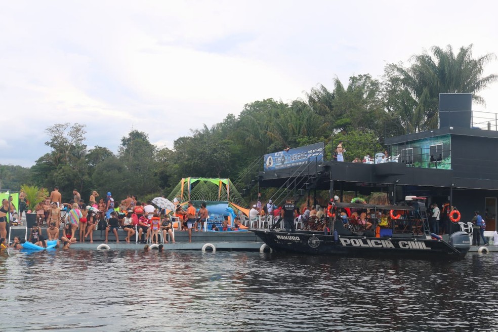 Comissão aprova embargo imediato de flutuantes sem tratamento de esgoto em Manaus