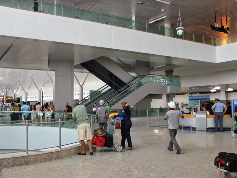Cancelamento de voo gera tumulto em aeroporto de Manaus