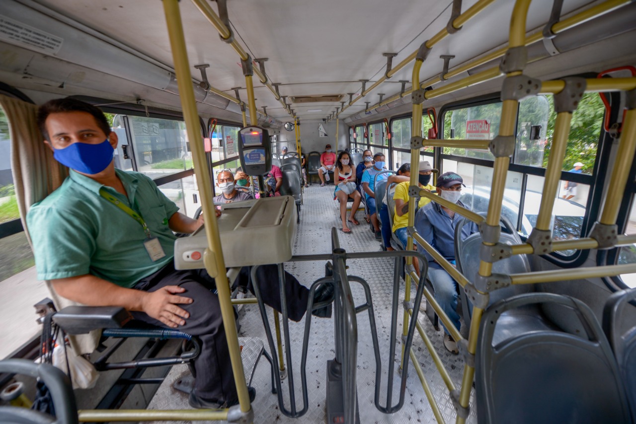 Gratuidade do transporte público para estudantes de escolas públicas começa nesta terça-feira (1º)