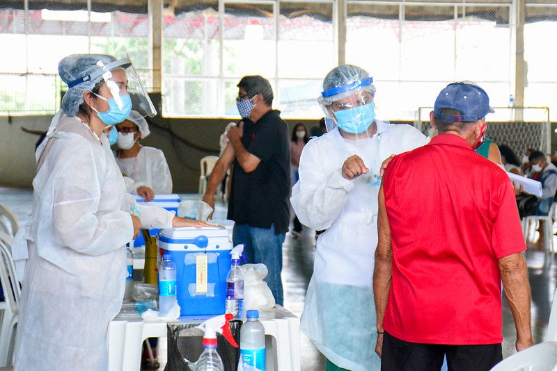 Manaus tem 49 pontos de imunização contra covid nesta sexta (21); saiba onde tomar a vacina