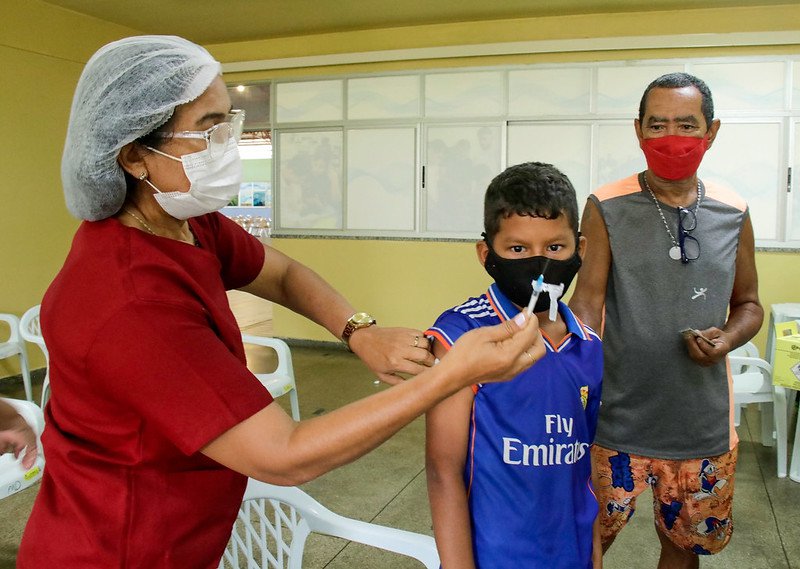 Manaus vacina contra covid nesta segunda (24) crianças de 11 anos sem comorbidades