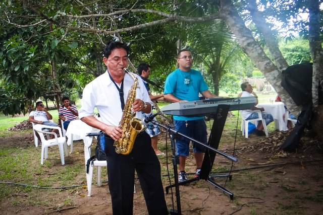 Morre aos 78 anos o saxofonista ícone do beiradão, Chico Caju