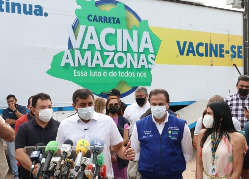Supermercados recebem vacinação contra a Covid-19, em Manaus