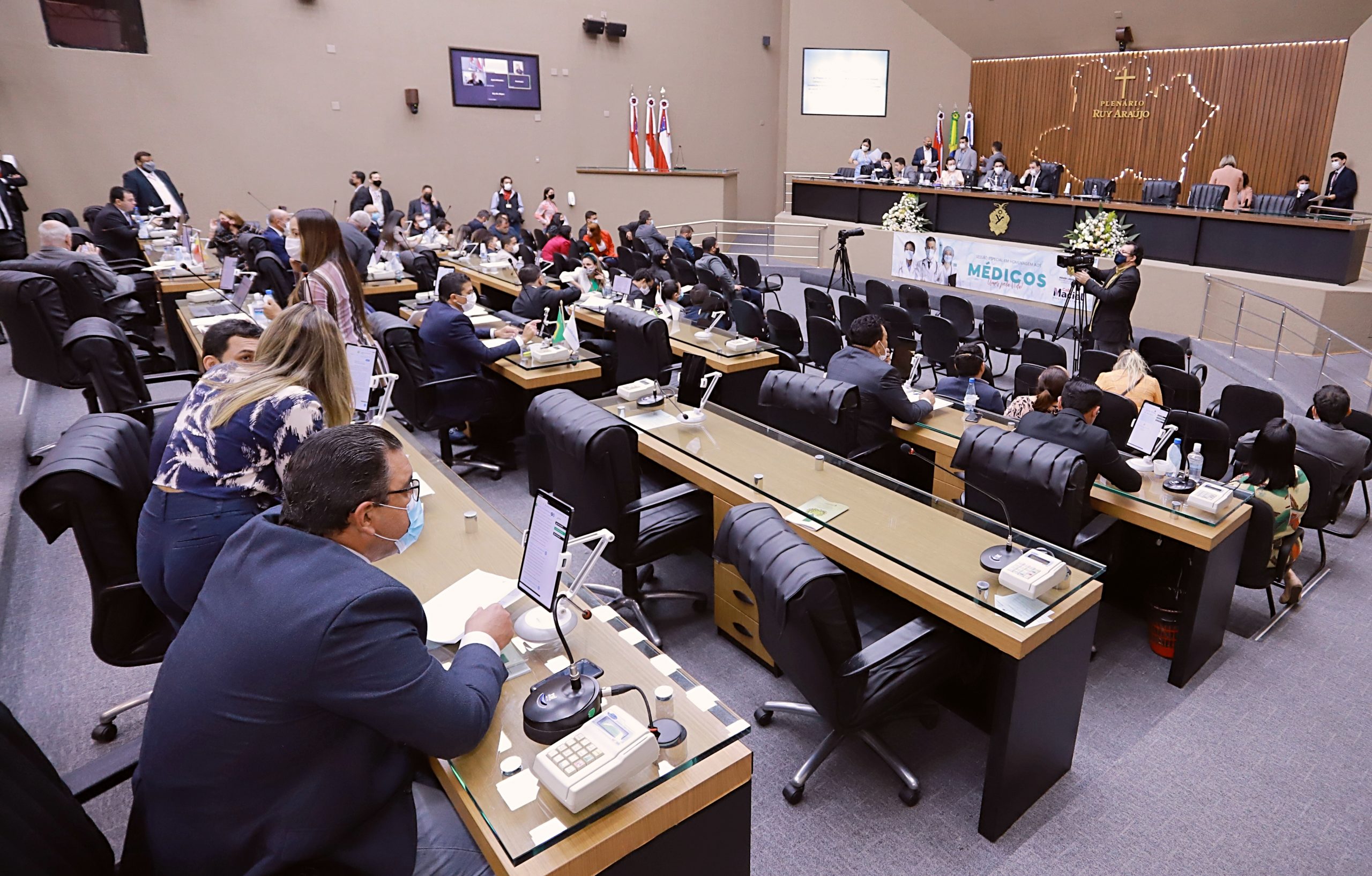 A Comissão Parlamentar de Inquérito (CPI) da Amazonas Energia volta com as sessões na Assembleia Legislativa do Amazonas (Aleam), com aprovação de requerimentos, como o calendário da CPI itinerante e a prorrogação das reuniões por mais três meses