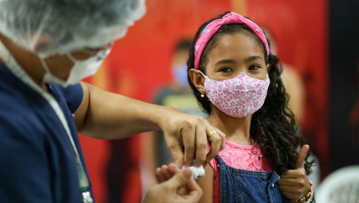 AM já aplicou mais de 240 mil doses da vacina contra a Covid em crianças de 5 a 11 anos